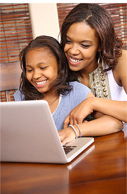 Mom-Daughter-computer