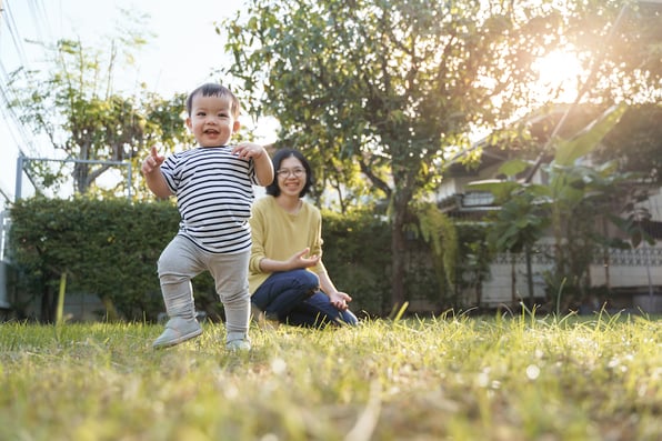 how to develop an independent toddler