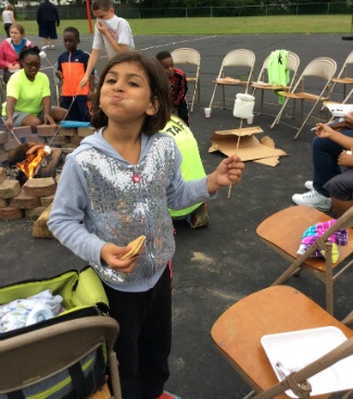 preschoolers_making_smores