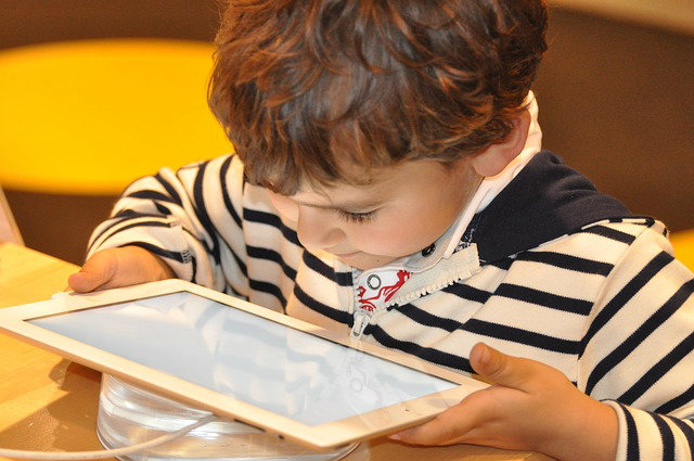 How Unplugging from Technology Benefits Children